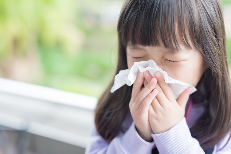 शिशु के सर्दी और जुकाम में आराम पहुंचाये इस तरह - provide relief to kids in cold and cough